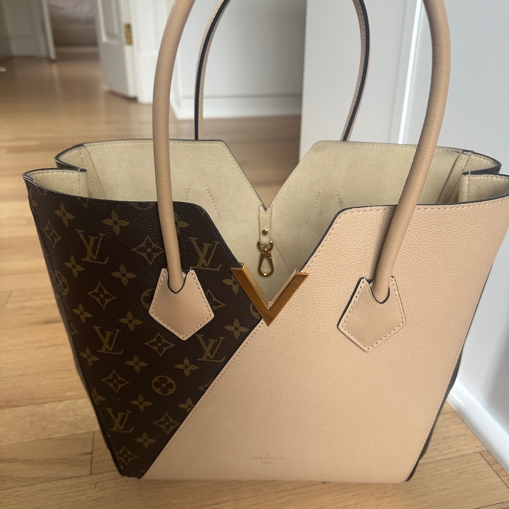 Louis Vuitton W bag
